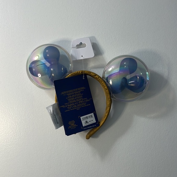Disney’s 50th Anniversary Limited Edition Light Up Iridescent Mickey Ears - Picture 4 of 4